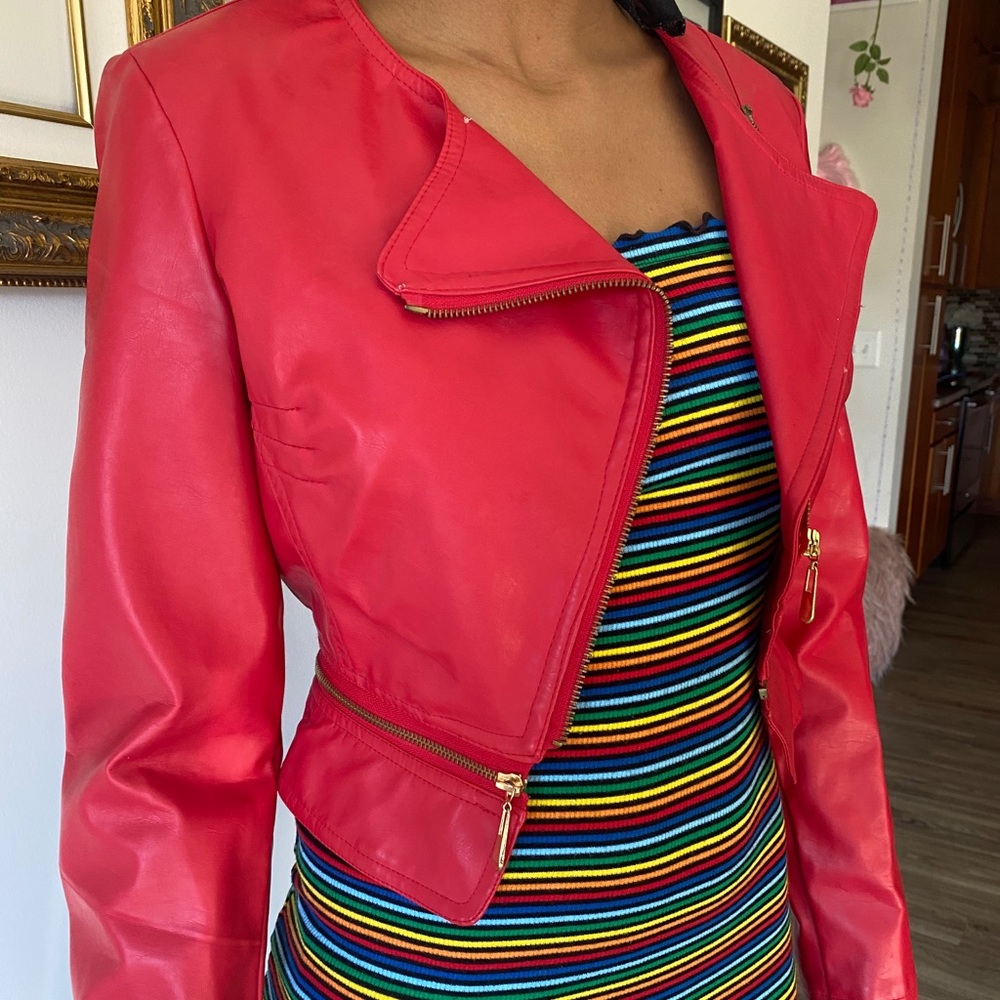 Red leather jacket - Picture 3 of 4